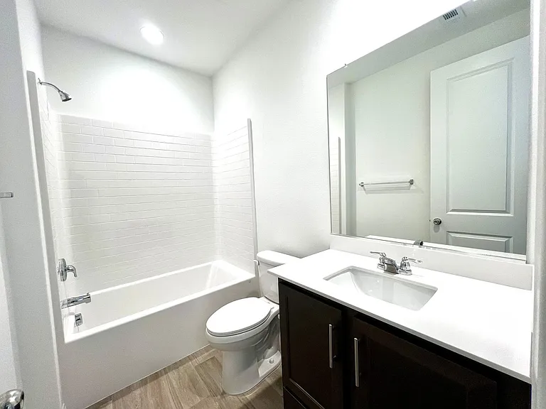 4208 E Flutter Prado — Photo 26