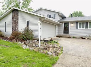 8859 Bender Rd, North Ridgeville, OH 44039