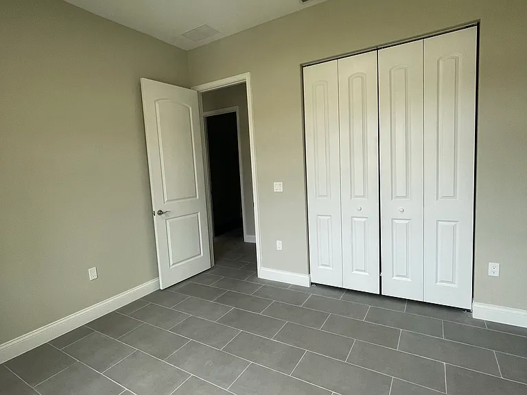 11 Corona Ct — Photo 36