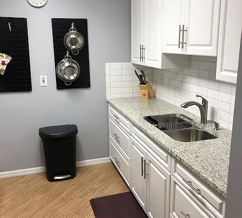 2nd image of 1812 Foxhunt Dr Unit B