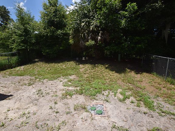 5th image of 805 Sleepy Harbour Dr