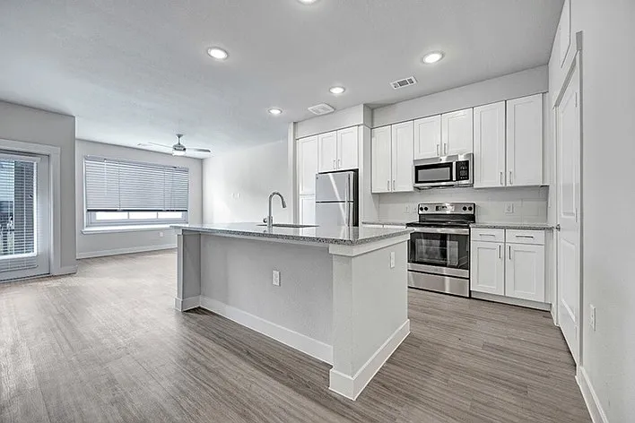 14115 N Highway 183 — Photo 1