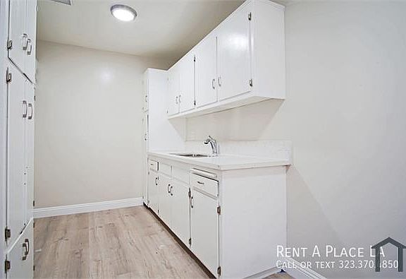 4th image of 626 W 81st St #4B