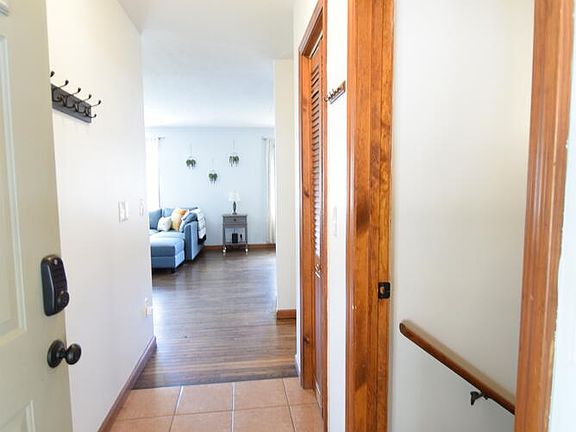 5th image of 133 Ambria Dr