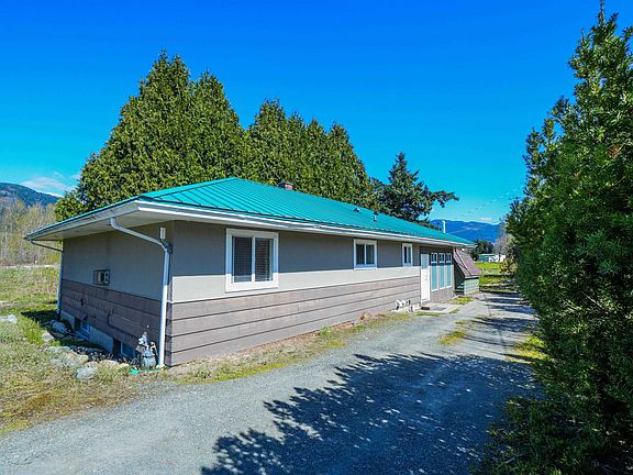 4th image of 10715 Tower Rd