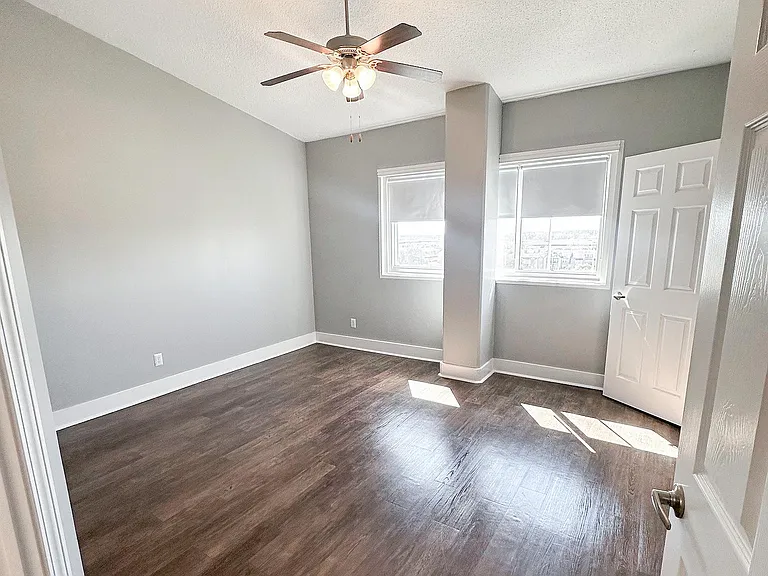 Clear Lake Place — Photo 55