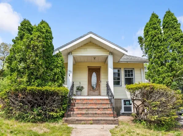 126 Pleasant St, Randolph, MA 02368