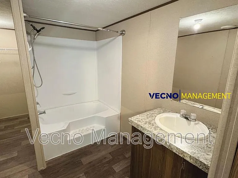 842 Corinne Dr #21 — Photo 8