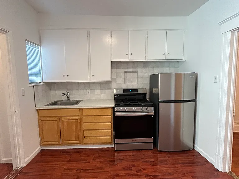 675 Clementina St — Photo 18
