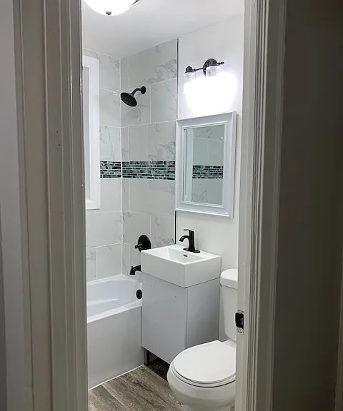 1923 Clark St #6 — Photo 11