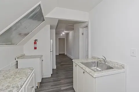 26 Huntington St #3 — Photo 20