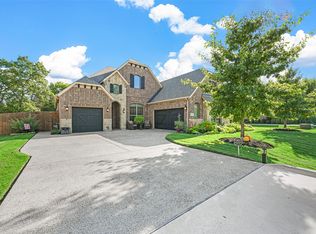 816 Silver Creek Dr, Desoto, TX 75115