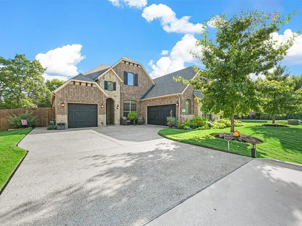 816 Silver Creek Dr, Desoto, TX 75115