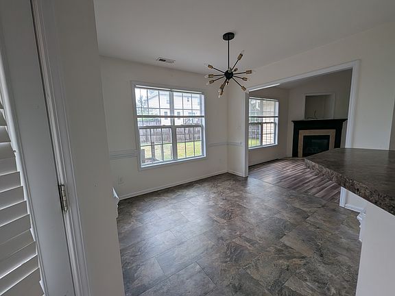 4th image of 177 Basket Oak Dr