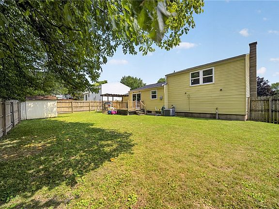 3rd image of 8309 Pansy Dr