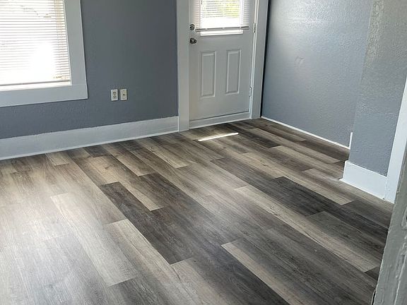 3rd image of 1207 10th St