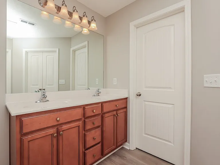 3314 Velvet Ct — Photo 12