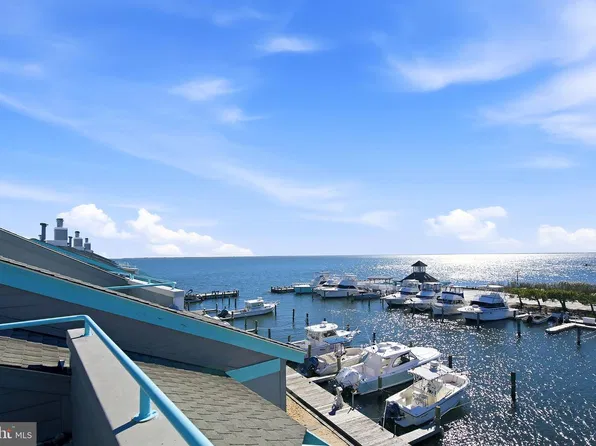 9 Grand Bay Harbor Dr, Waretown, NJ 08758