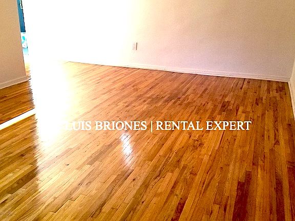 3rd image of 11048 72nd Ave APT 4B