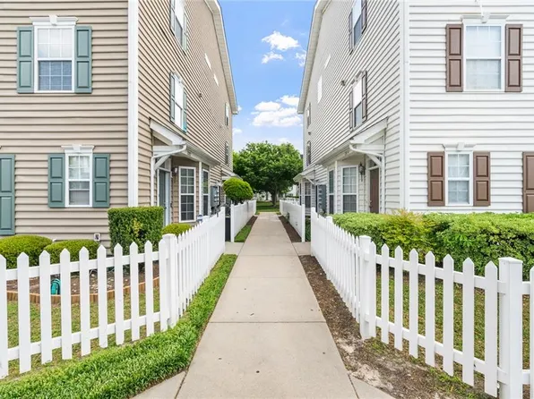 2014 Gentry St, Suffolk, VA 23435