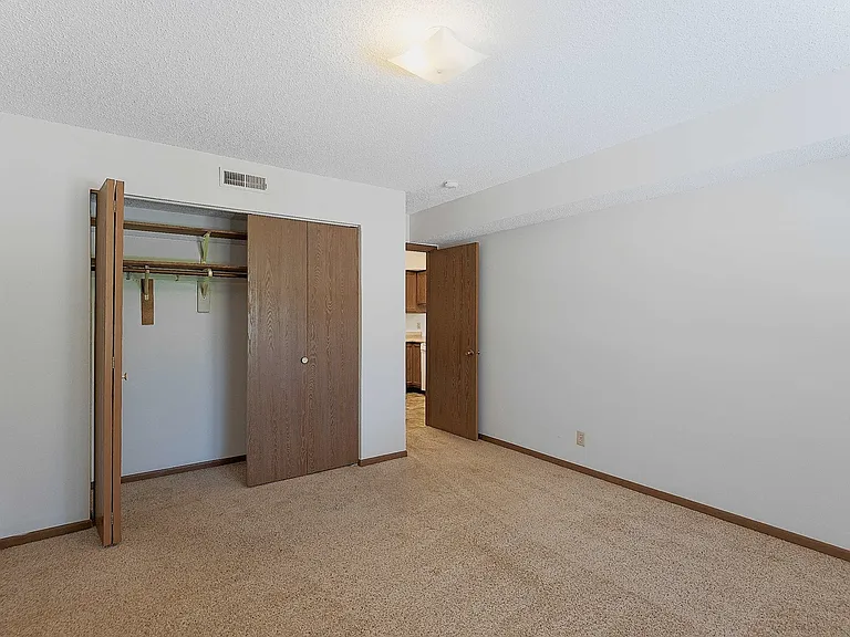 4615 Meredeth St #11 — Photo 9