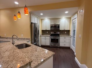 86 Newport St, Fall River, MA 02720