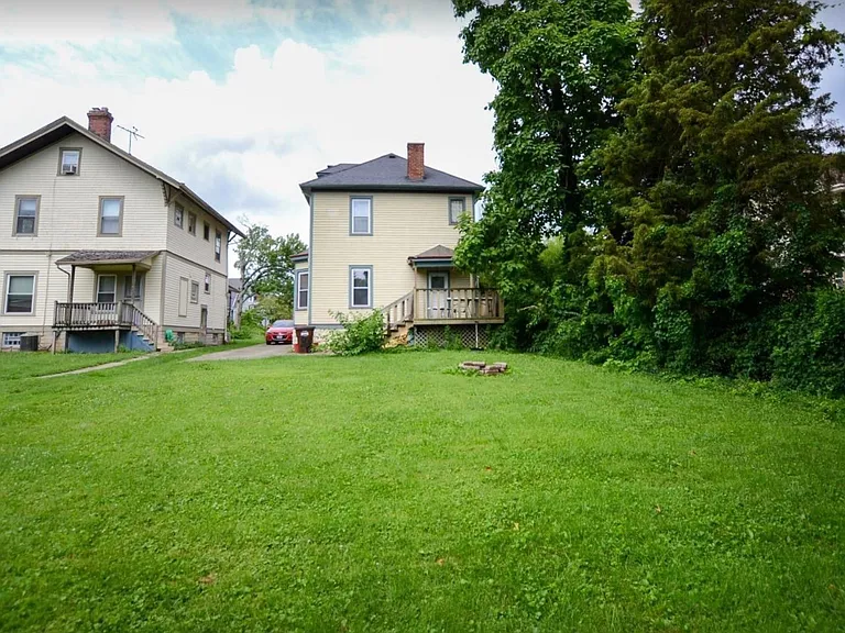 3828 Regent Ave — Photo 3