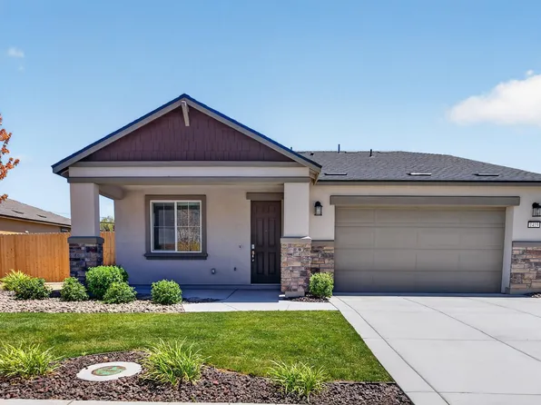 1419 Pickaxe St, Carson City, NV 89703