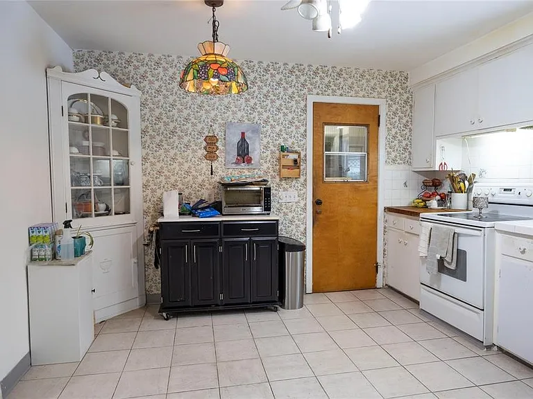 3613 Vestal Rd — Photo 7