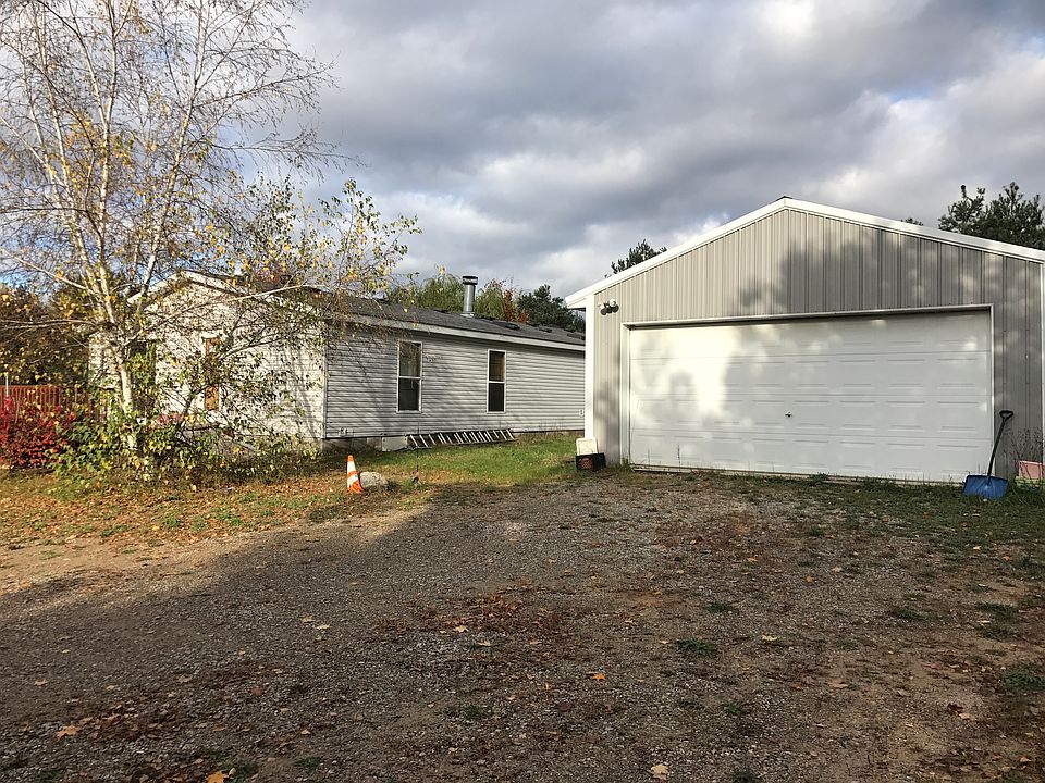2nd image of 1520 E Wexford Ave