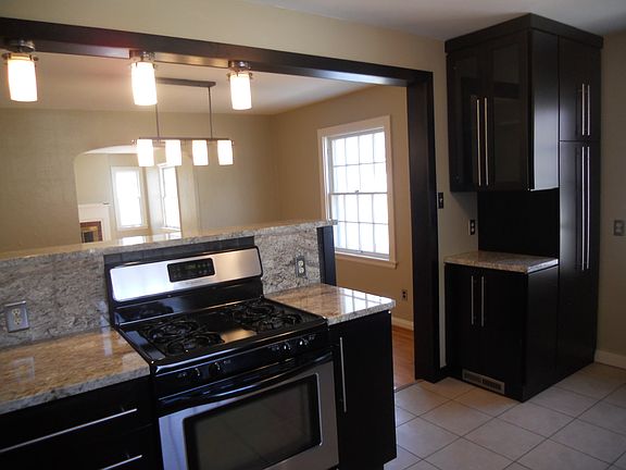 4th image of 3954 Lenox Dr