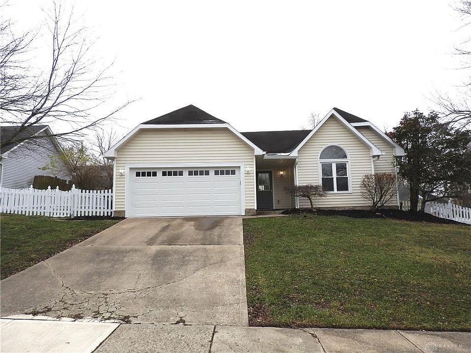 1st image of 1 Gaynor Ct