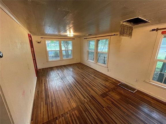 2nd image of 1407 Leona St #A