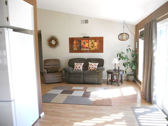 5th image of 2962 Renee Ct
