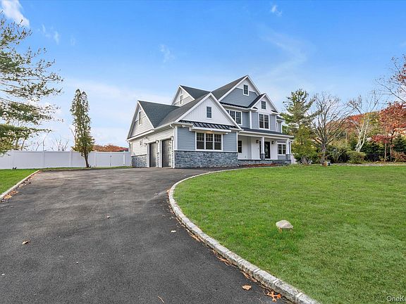 3rd image of 34 Calumet Drive