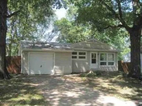 1414 W 3rd St, Lawrence, KS 66044