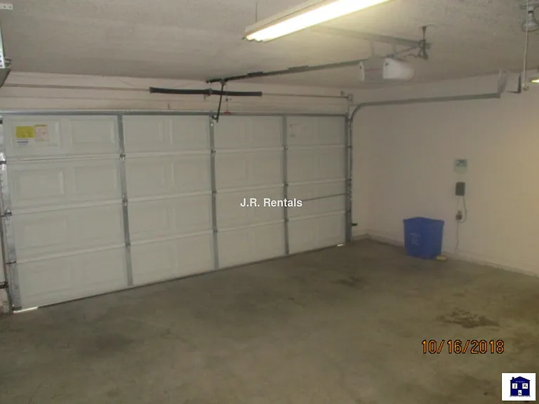 1506 Creek St — Photo 70
