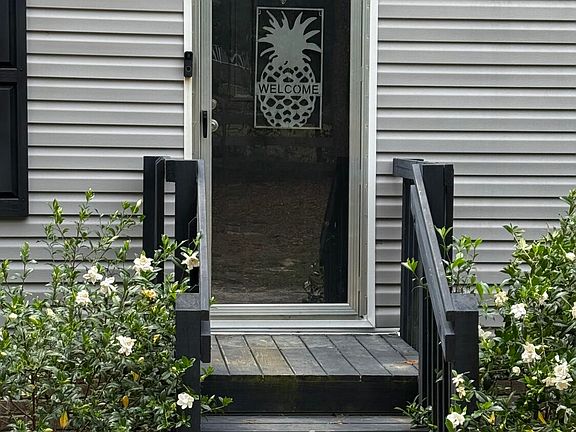 3rd image of 177 Granview Rd