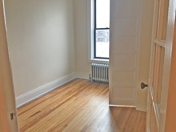 4th image of 3074 37th St APT 3F