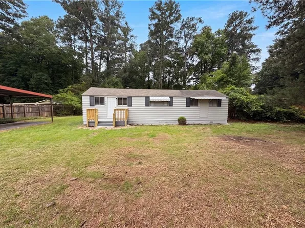 1396 Pine Dr, Atlanta, GA 30349