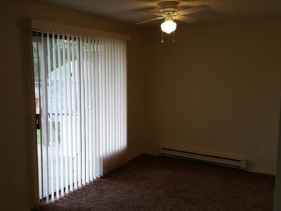 5th image of 2830 D Pl SE APT B