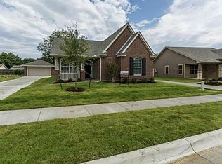 212 Tinker Trl, Burleson, TX 76028
