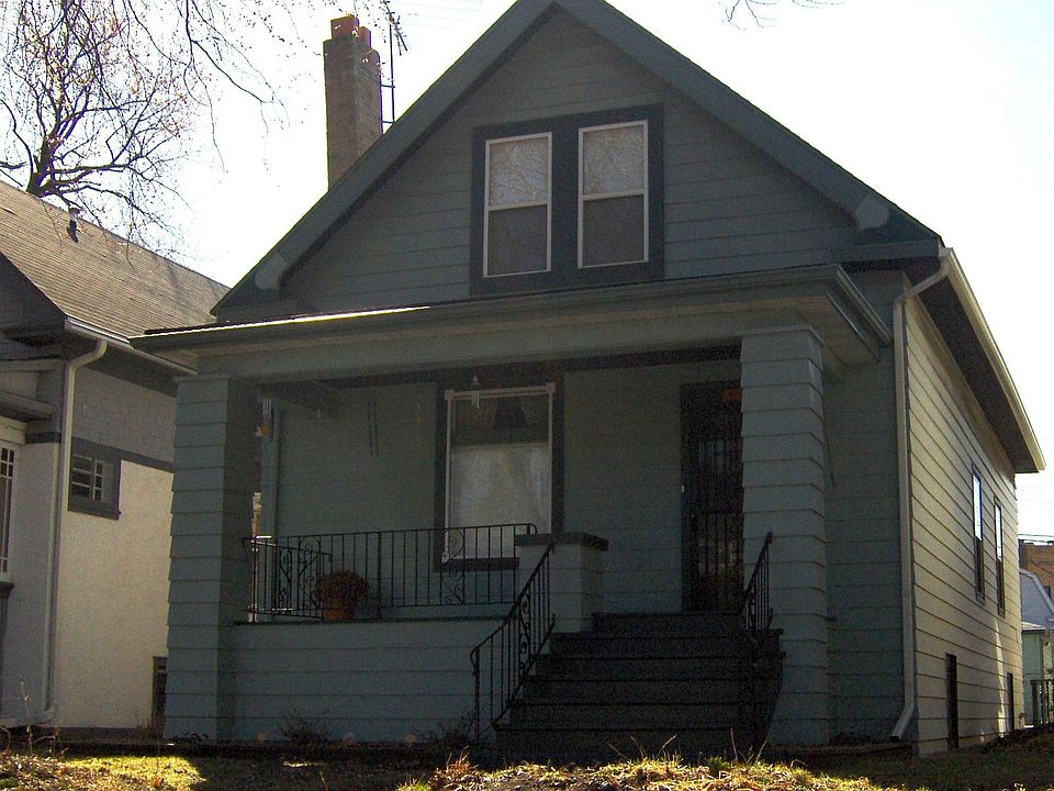 2029 Chase Front View