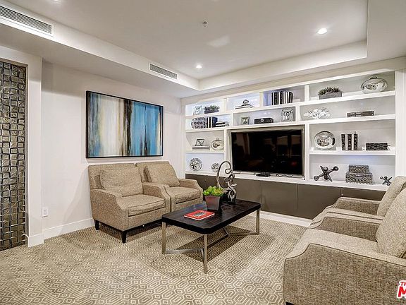 4th image of 450 N Palm Dr Unit 307