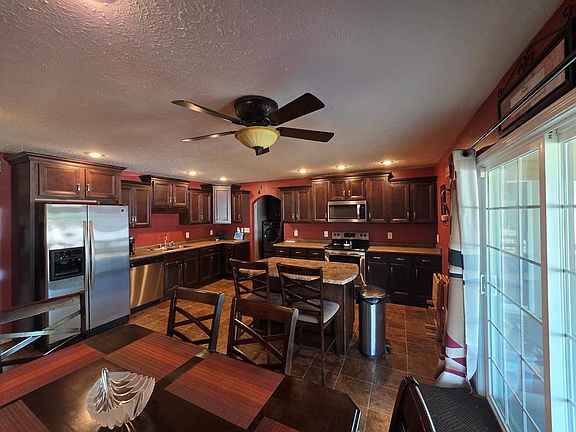 3rd image of 59 Eiffel Tower Ln