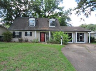 7055 Cole Creek Dr, Houston, TX 77092