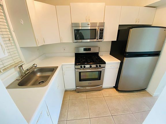 5th image of 12892 NE 8th Ave #305