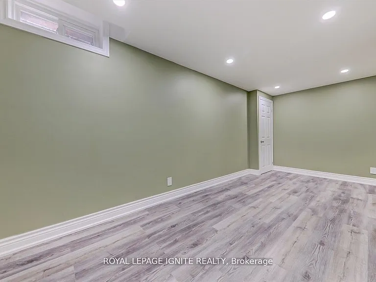 38 Loradeen Cres #BASEMENT — Photo 13