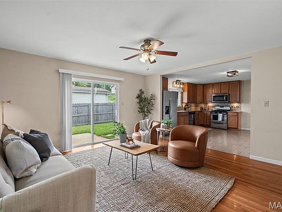 5th image of 1200 Moncoeur Dr