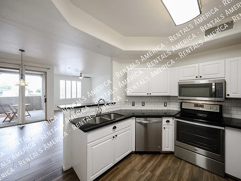 5303 N 7th St #232 — Photo 3